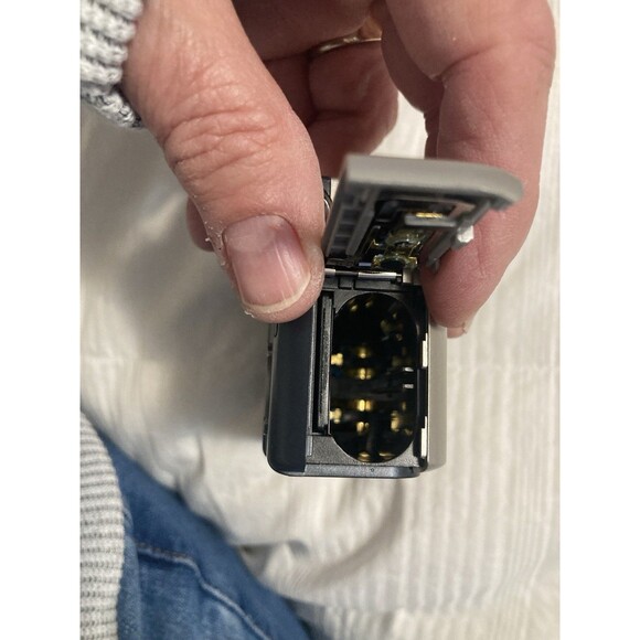 HP PhotoSmart M407 4.1MP Digital Camera Silver Not Tested PARTS ONLY - Picture 9 of 9